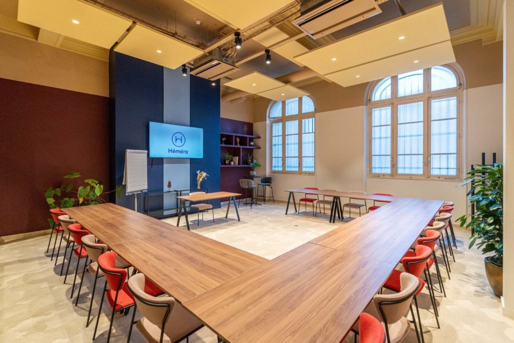 Événements : location du salon de réunion 50 personnes au cœur d’Agen, Héméra République